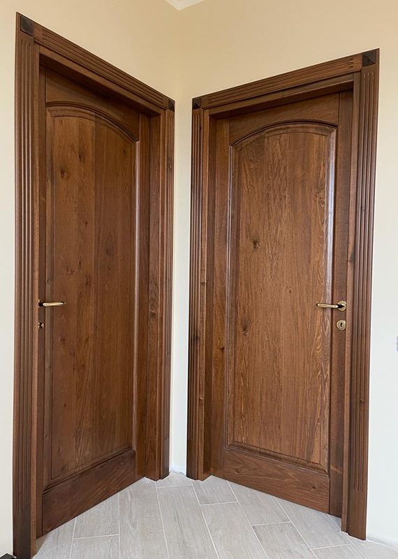 porte-in-stile-classico-legno-Toulipiè-villa-Gallese